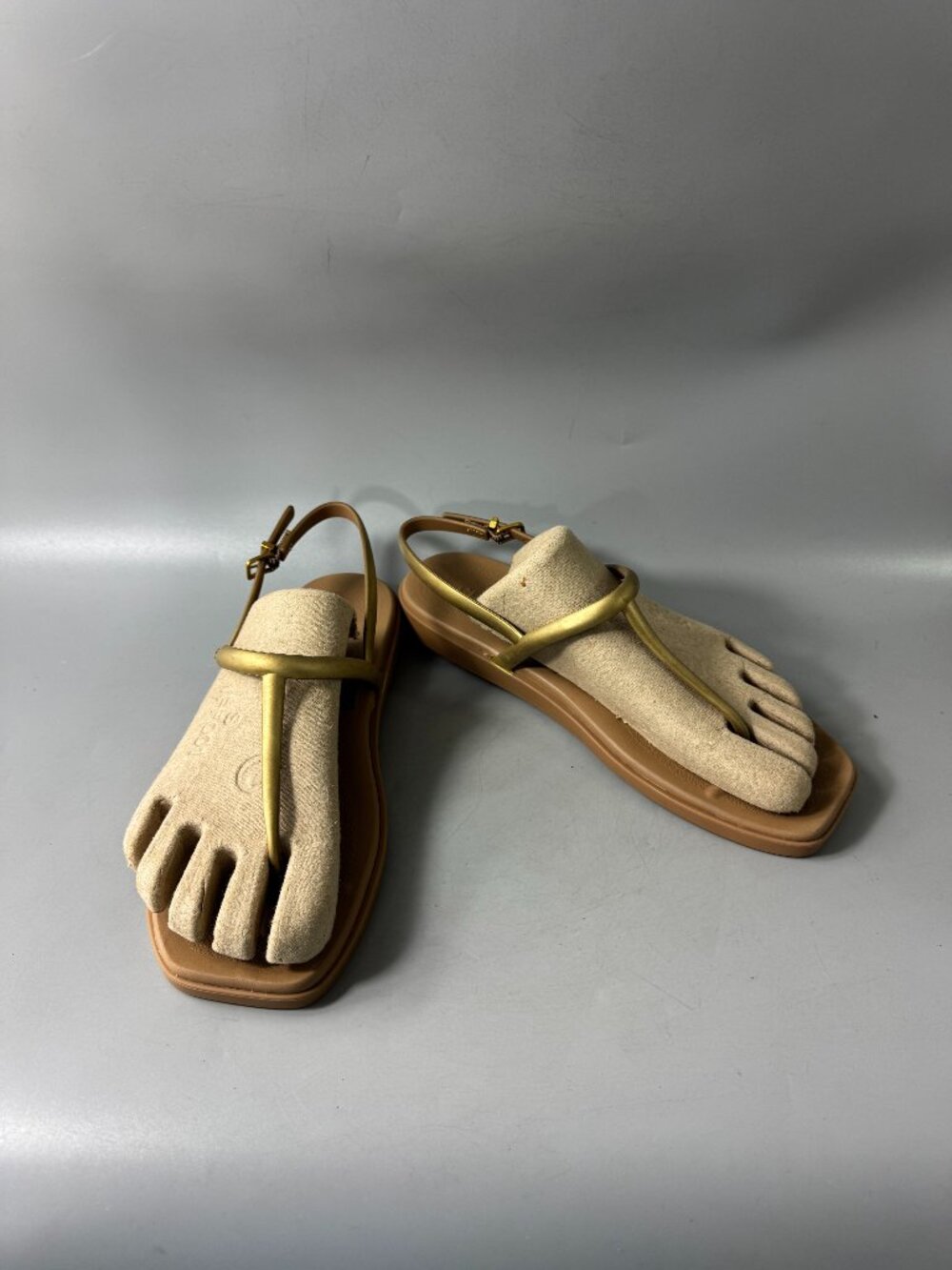 New Crocs Women's T-Strap Slingback Thong Sandals Bronze Brown Flats Size W9